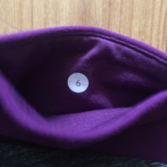 Lululemon Dark Grey Capri Crop Pants - Picture 4 of 6